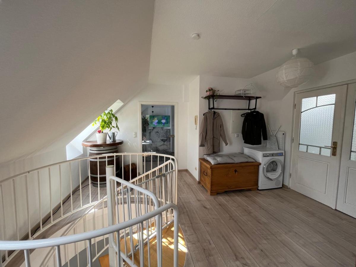 105 Qm Neues Klimatisiertes Appartment Fuer Familien Privater Parkplatz Хемниц Экстерьер фото