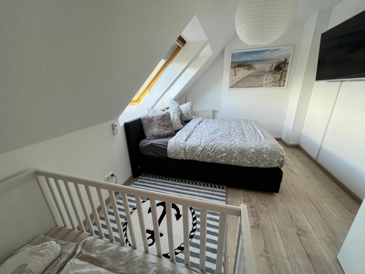 105 Qm Neues Klimatisiertes Appartment Fuer Familien Privater Parkplatz Хемниц Экстерьер фото
